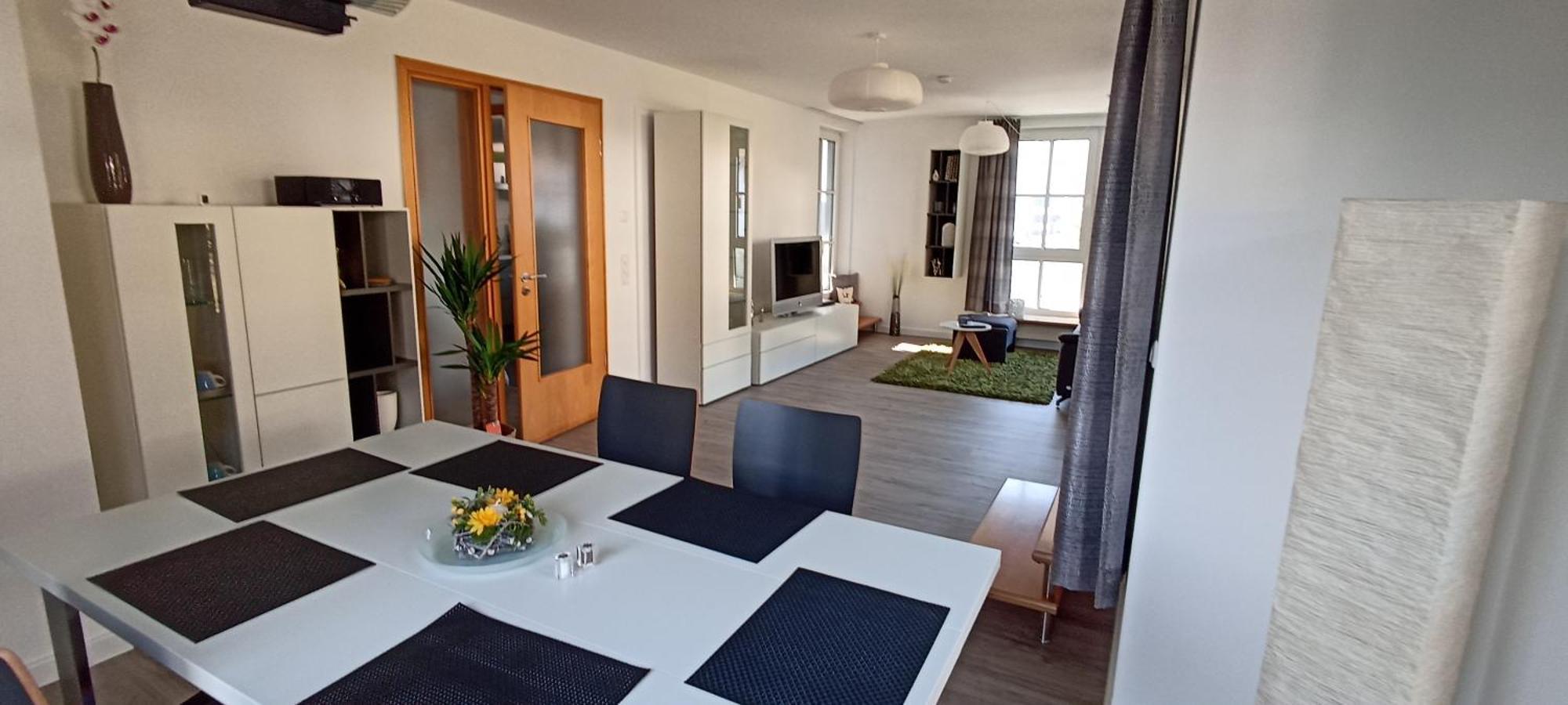 Grosszuegiges Helles Penthouse -Komplette Etage- Mit Balkon Und Stellplatz In Ruhiger Lage كولمباخ المظهر الخارجي الصورة