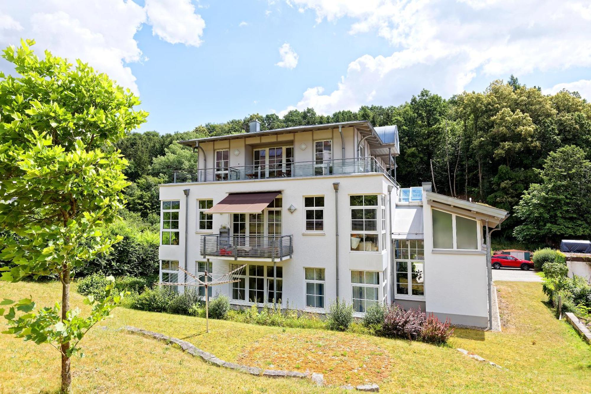 Grosszuegiges Helles Penthouse -Komplette Etage- Mit Balkon Und Stellplatz In Ruhiger Lage كولمباخ المظهر الخارجي الصورة
